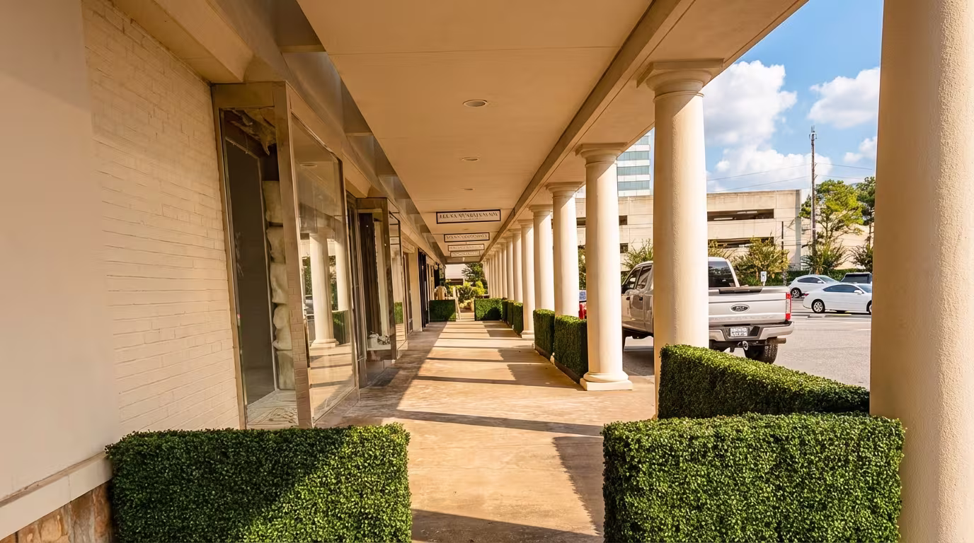 Houston Restaurant Patio Hedge Barriers for Seating and Traffic Flow after install 3